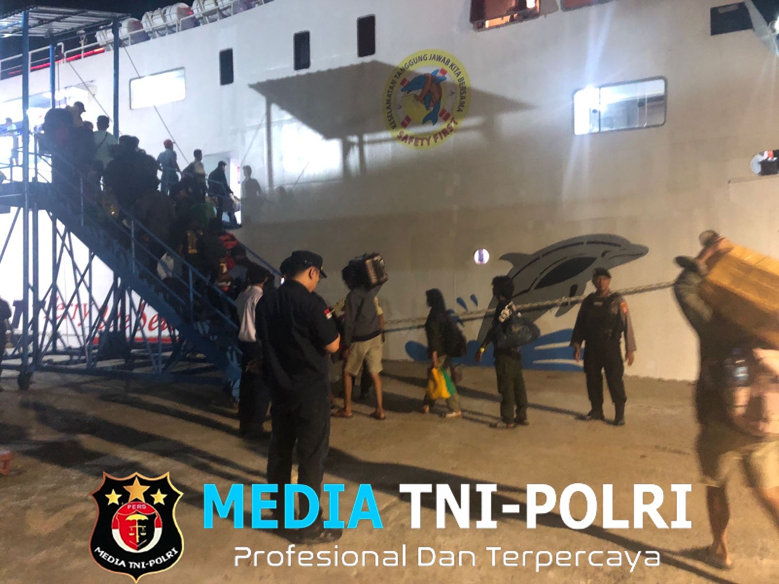 Polres Kotim Laksanakan Pengawasan Dan Pengendalian Orang Menjelang Nataru di Pelabuhan Pelindo III Sampit