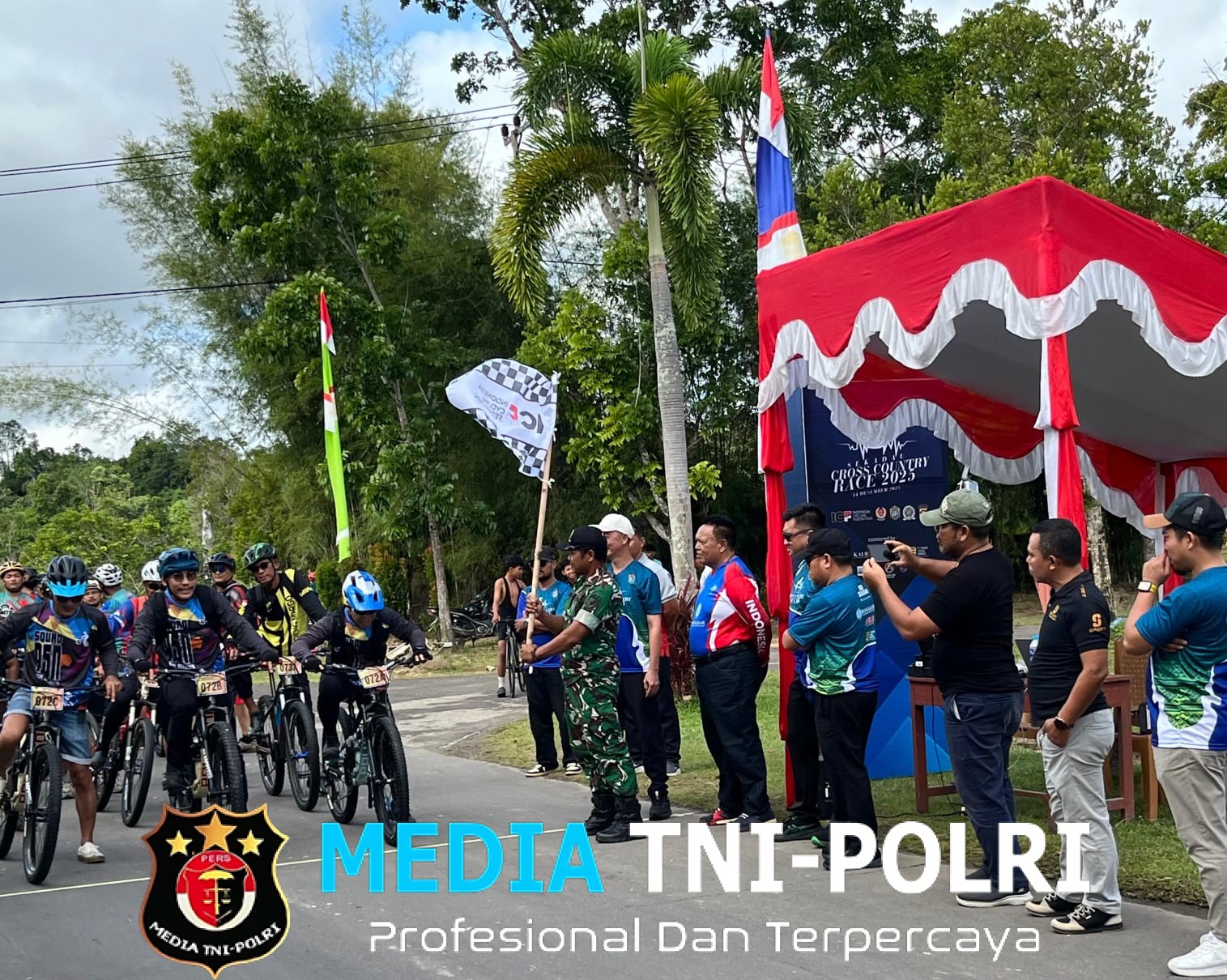 Kodim 1204/Sanggau-Sekadau menghadiri Acara Sekadau Cros Country Race 2025