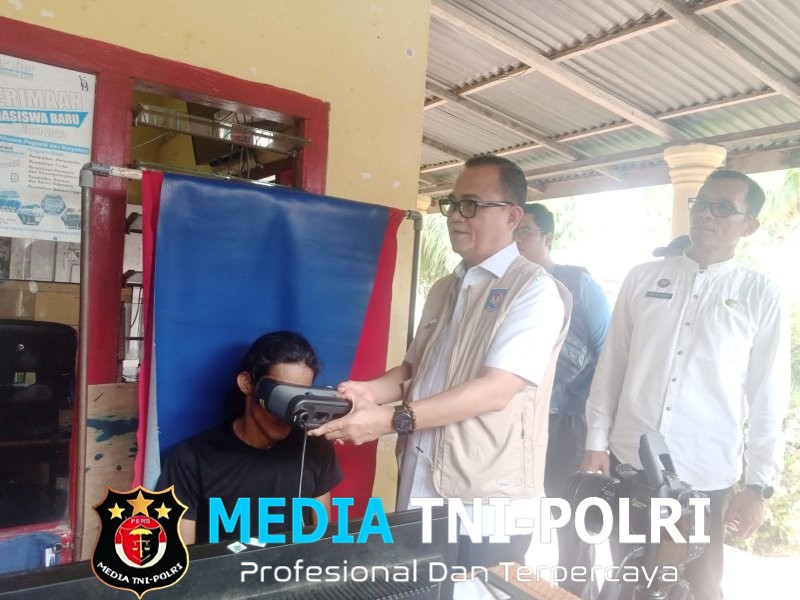 Ditjen Dukcapil Kemendagri Gerak Cepat Layani Adminduk Korban Banjir Padang Pariaman