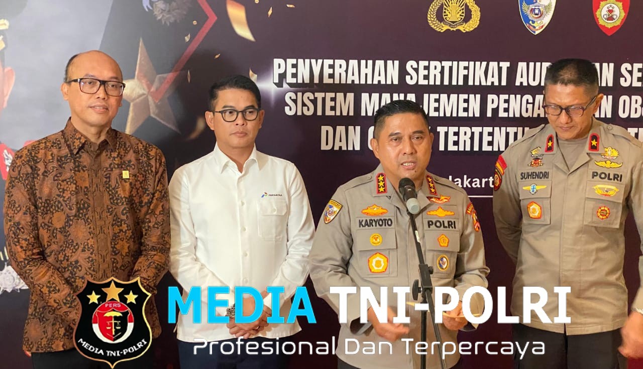 Polri Serahkan Sertifikat Audit Sistem Pengamanan Objek Vital Nasional Tahun 2025