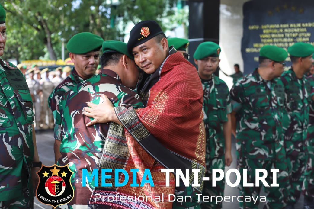 Pelepasan Mayjen TNI Rio Firdianto dan Ibu Galuh Rio Firdianto oleh Pangdam l/BB bersama Ketua Persit KCK Daerah l/BB