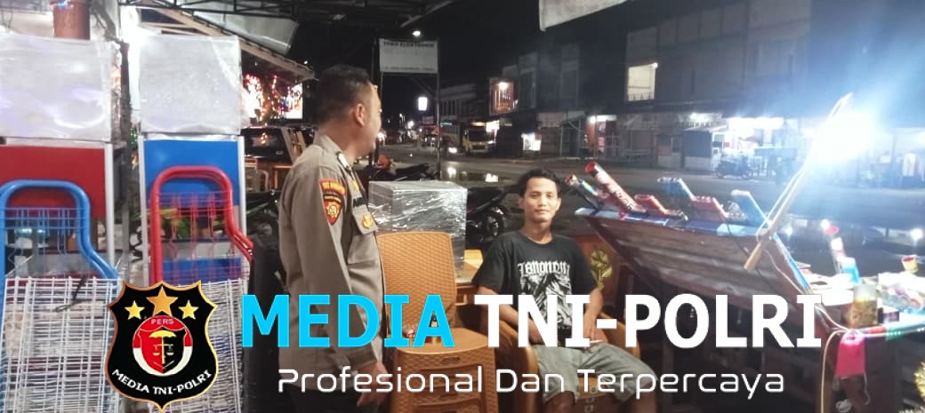 Polsek Mempawah Hulu Intensifkan Patroli Rutin di Pertokoan dan Pusat Keramaian