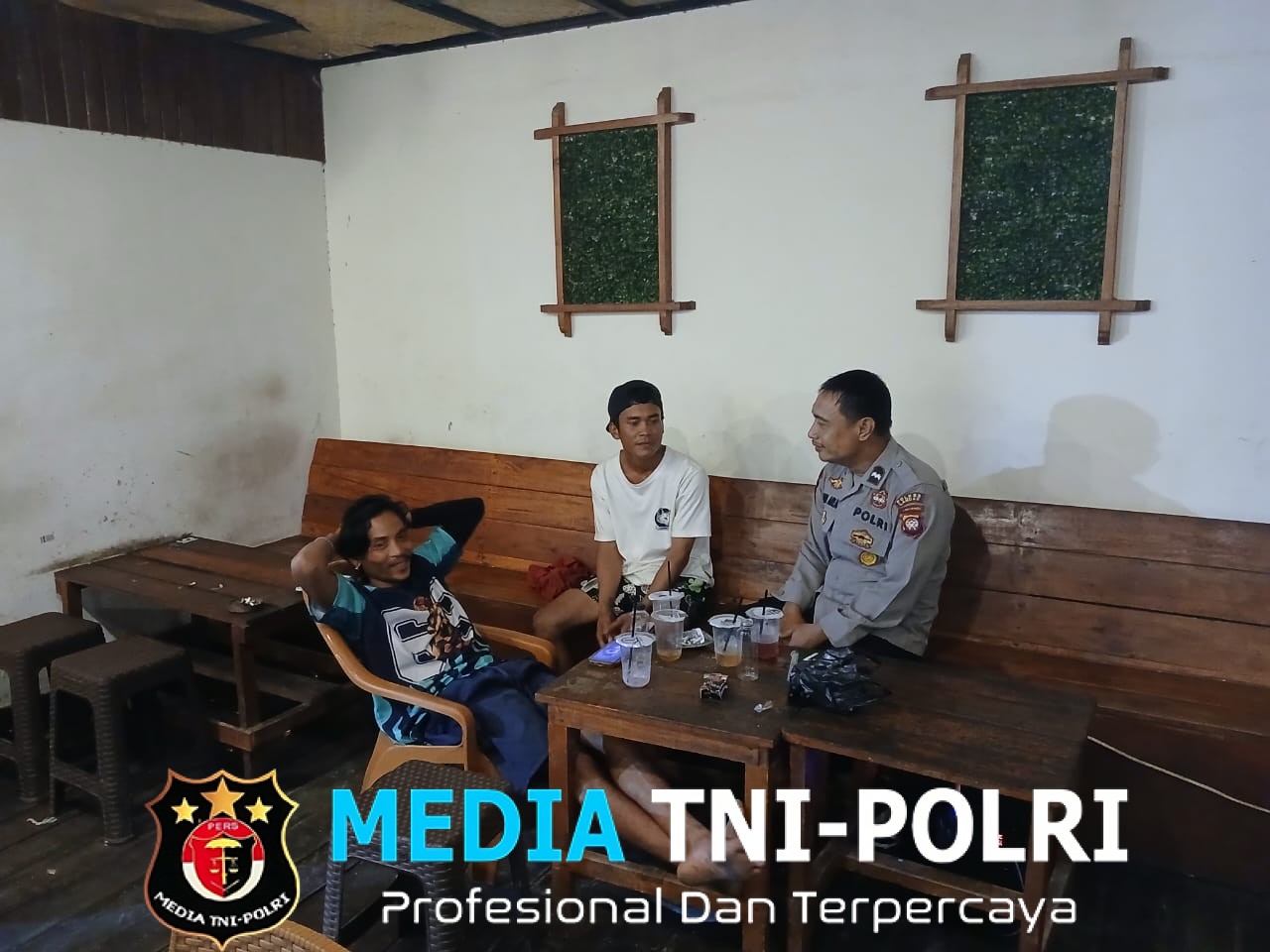 Polisi Menyapa Warga di Malam Hari, Keamanan Jadi Pesan Utama