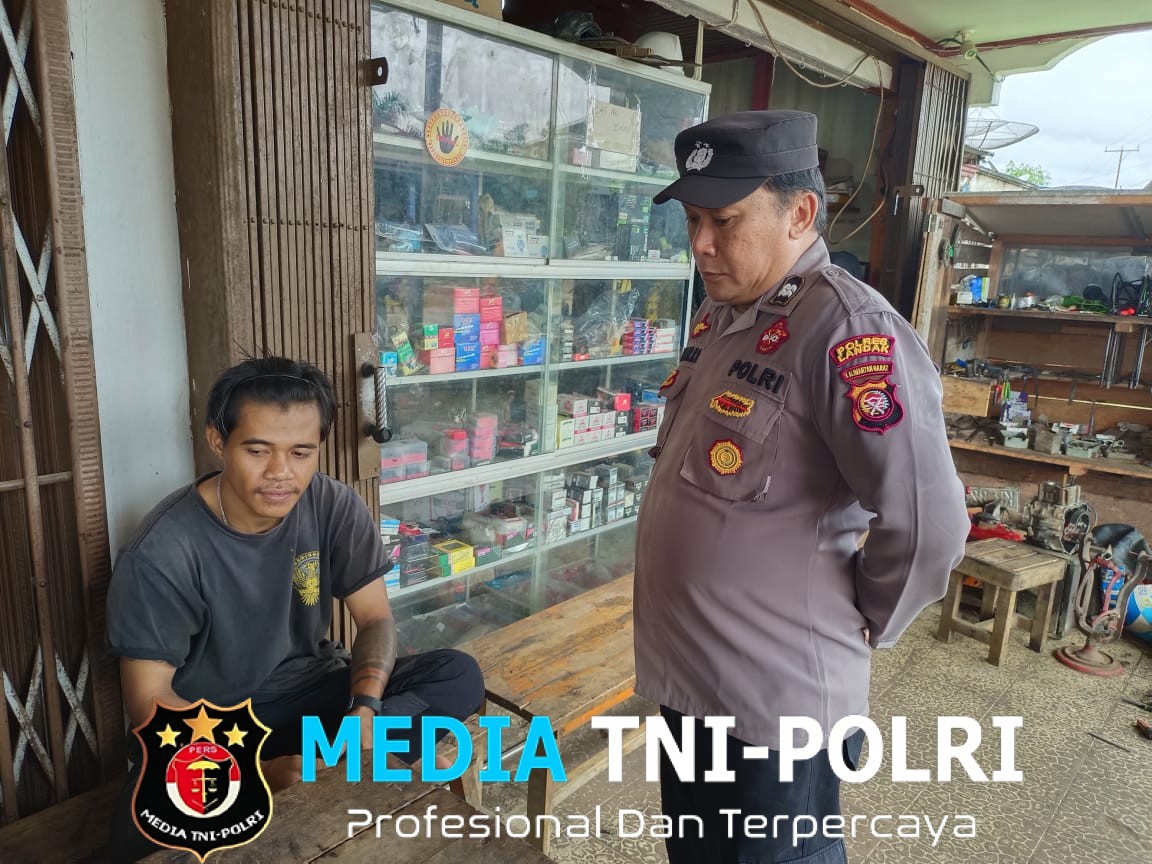 Polsek Kuala Behe Lakukan Patroli Rutin Untuk Ciptakan Kamtibmas Yang Aman Dan Kondusif