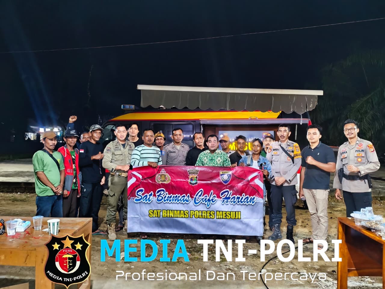 Unik! Sulap Mobil Dinas Jadi Kedai Kopi, Sat Binmas Polres Mesuji Ajak Warga Ngobrol Kamtibmas Sambil Ngopi