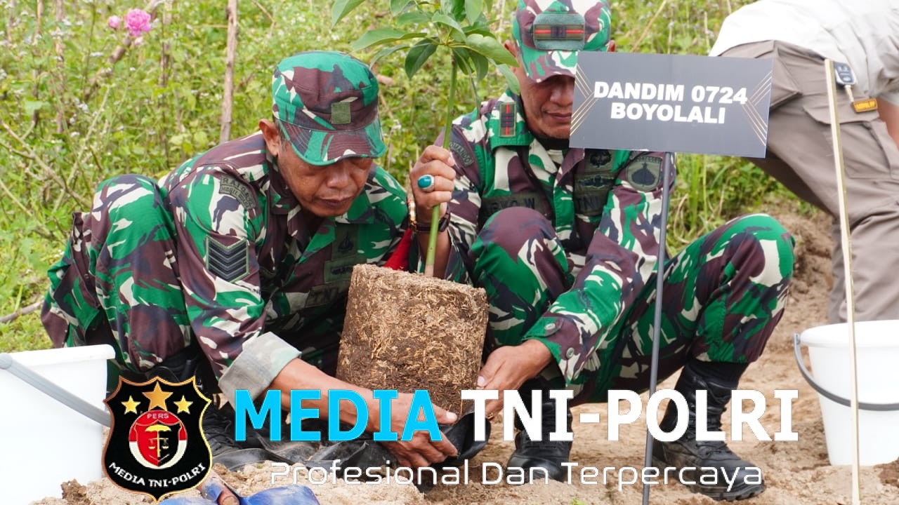 Hijaukan Lereng Merapi, TNI dan Forkopimda Boyolali Tanam Pohon Cegah Bencana