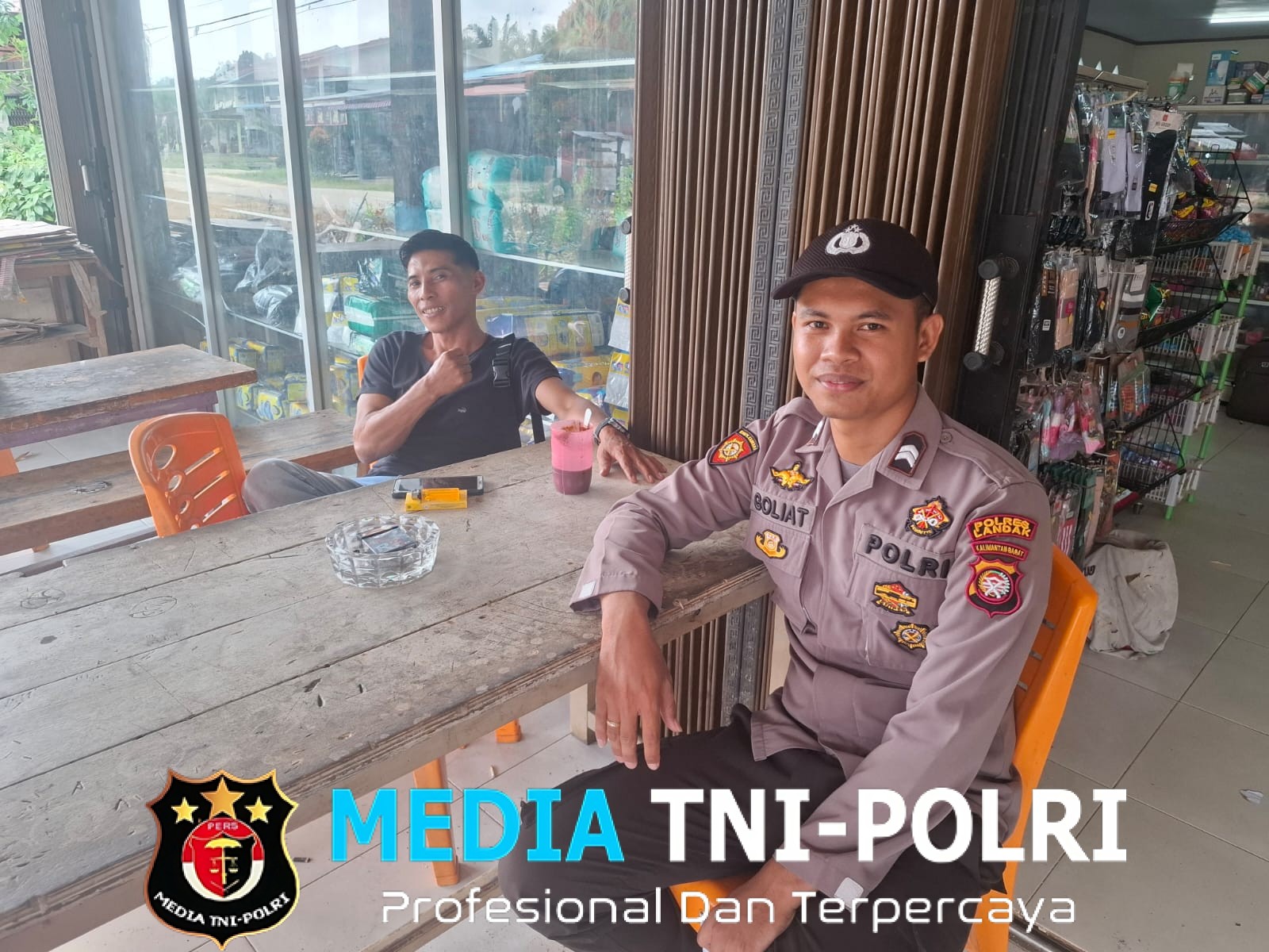 Sambang Dialogis Polsek Kuala Behe Dengan Warga, Sampaikan Himbauan Kamtibmas