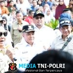 Mendagri Tito Dampingi Presiden Tinjau Sejumlah Titik Wilayah Terdampak Bencana di Sumbar