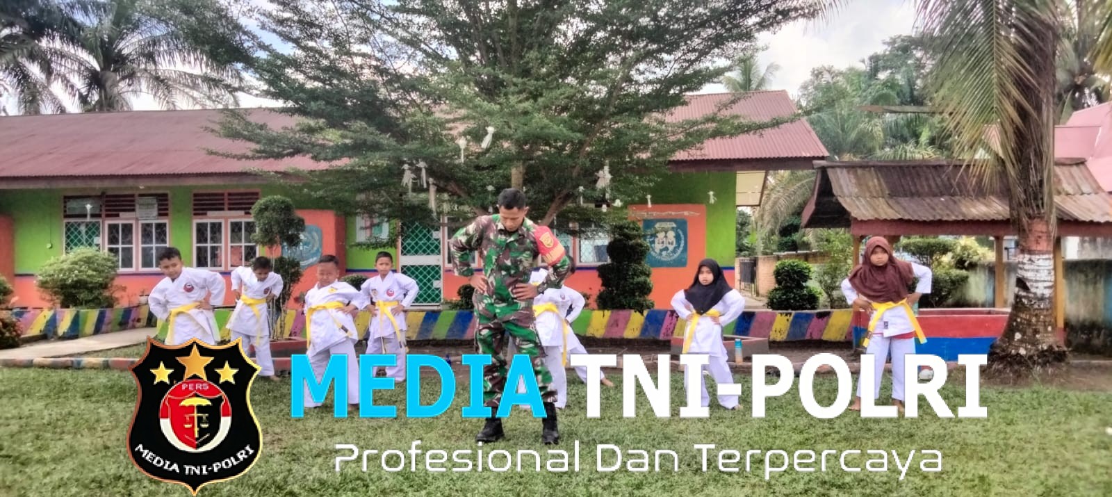 Babinsa Koramil 420-08/Tabir Tanamkan Disiplin dan Prestasi Melalui Karate di SDN 52 Sido Lego