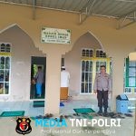 Ciptakan Kamtibmas Aman Saat Warga Beribadah, Polsek Kuala Behe Lakukan Pengamanan Ibadah Sholat Jumat