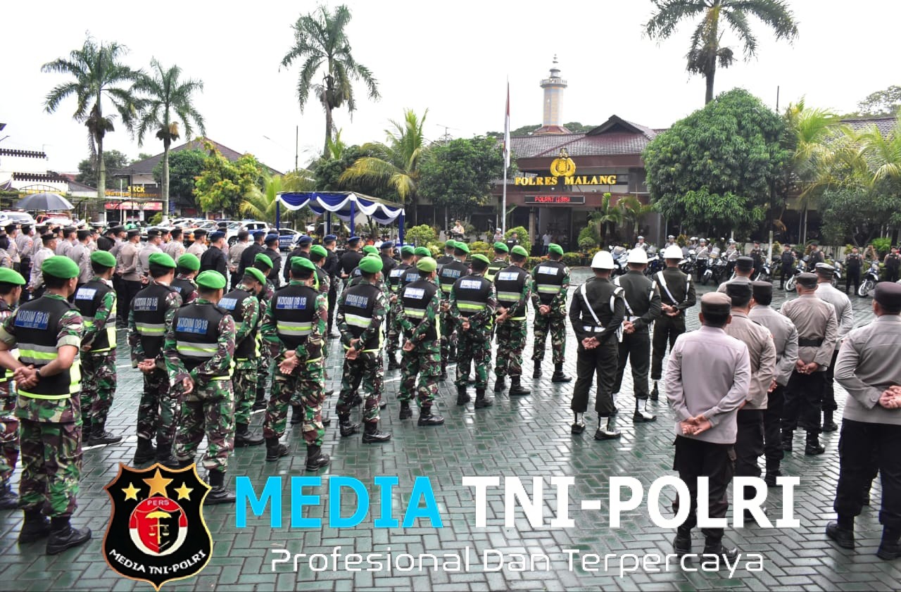 Kasdim 0818/Malang-Batu Hadiri Apel Gelar Pasukan Operasi Lilin Semeru 2025 di Polres Malang