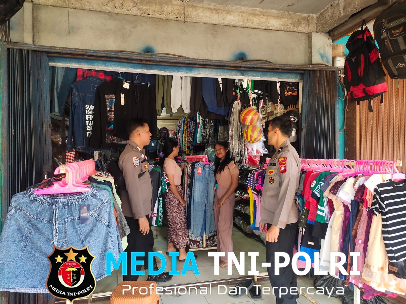 Patroli Dialogis Satgas Preventif Polsek Mempawah Hulu Ciptakan Kondisi Aman Selama Pengamanan Nataru