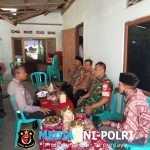 Wujudkan Rasa Aman, Babinsa Koramil Srengat Pantau Ibadah Natal di GPDI Togogan