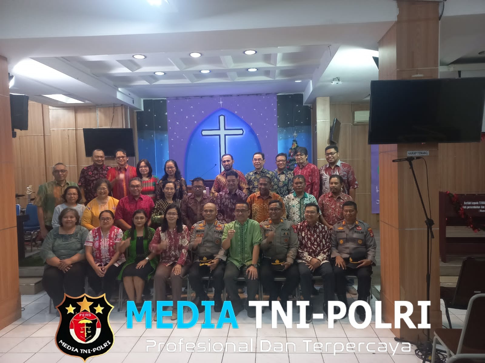 Kapolres Metro Bekasi Tinjau Kesiapan Gereja Jelang Natal 2025 di Cikarang Selatan