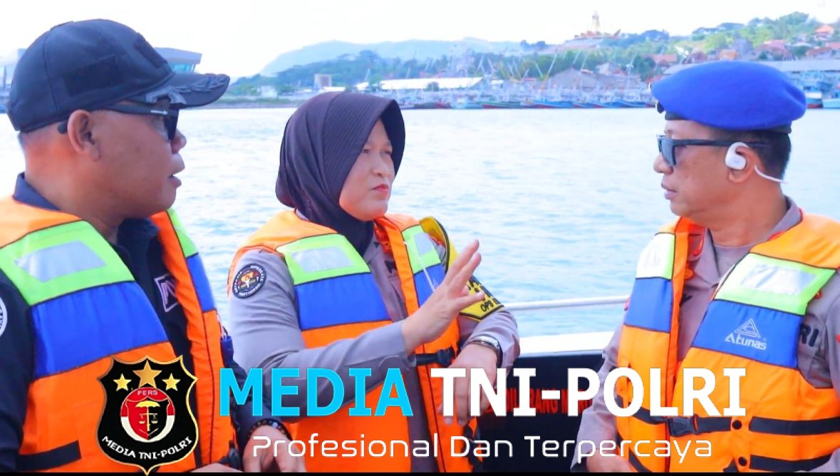 Ditpolairud Polda Lampung Lakukan Patroli Laut Di Area Pelabuhan Bakauheni