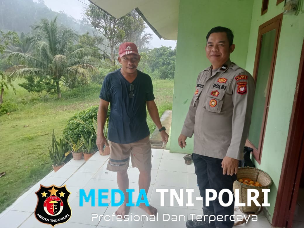 Cara Humanis Polisi Sebangki Jaga Kamtibmas Lewat Sambang Warga