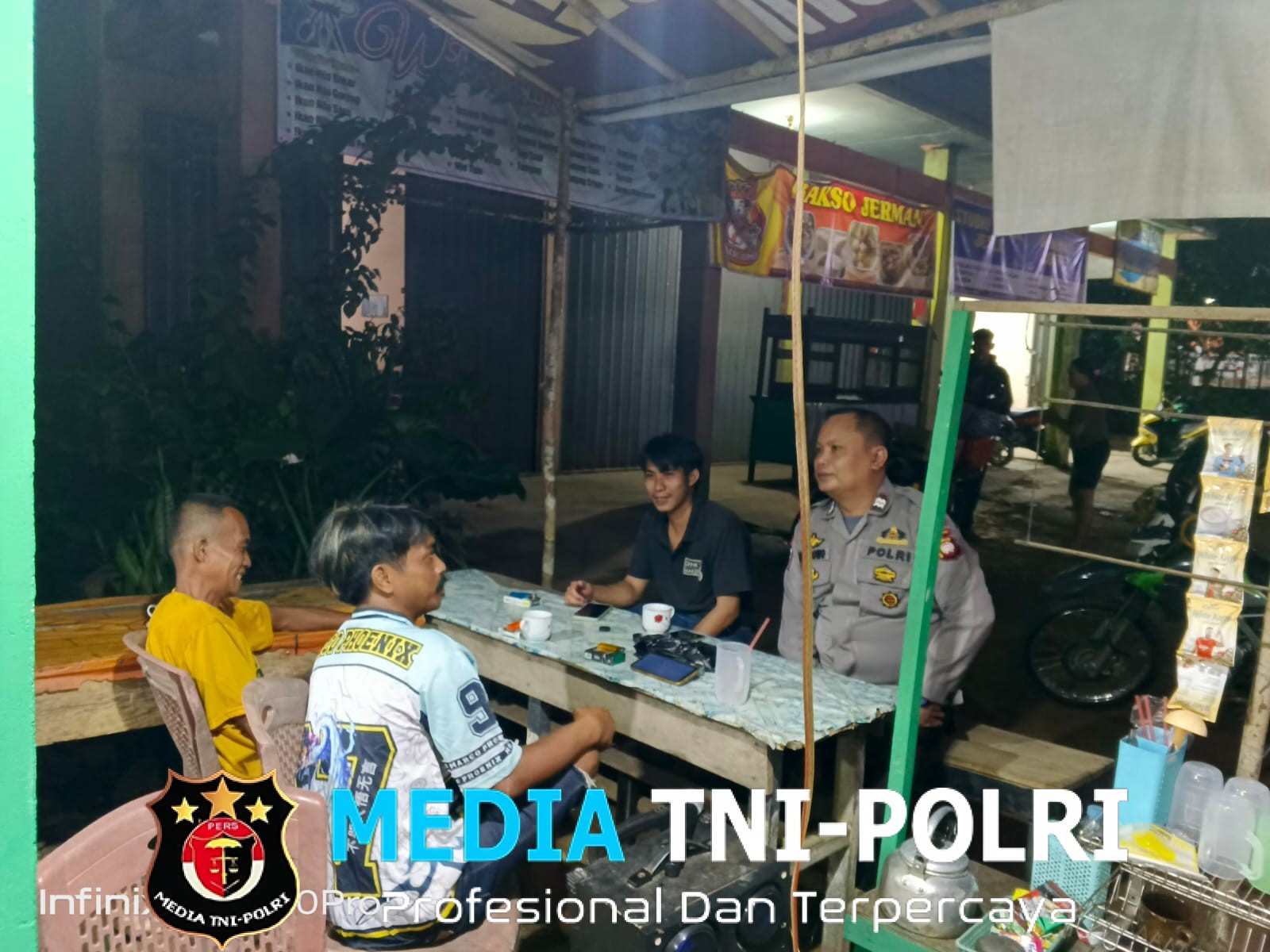 Lewat Patroli Malam, Polisi Ingatkan Warga Tetap Waspada Dengan Tindakan Kejahatan