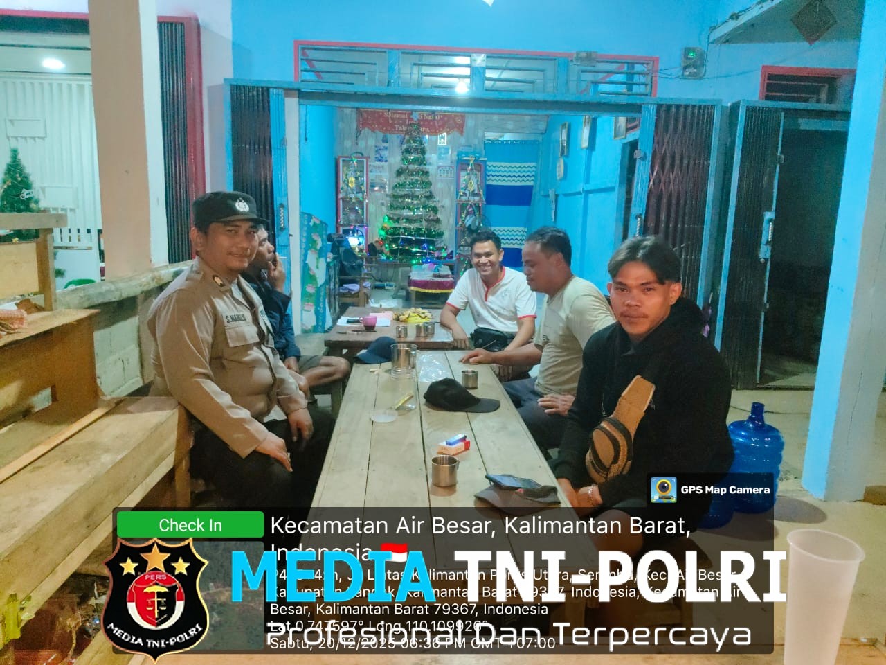Patroli Malam Penuh Kebersamaan, Polisi Hadir Menjaga Keamanan dan Silaturahmi Warga