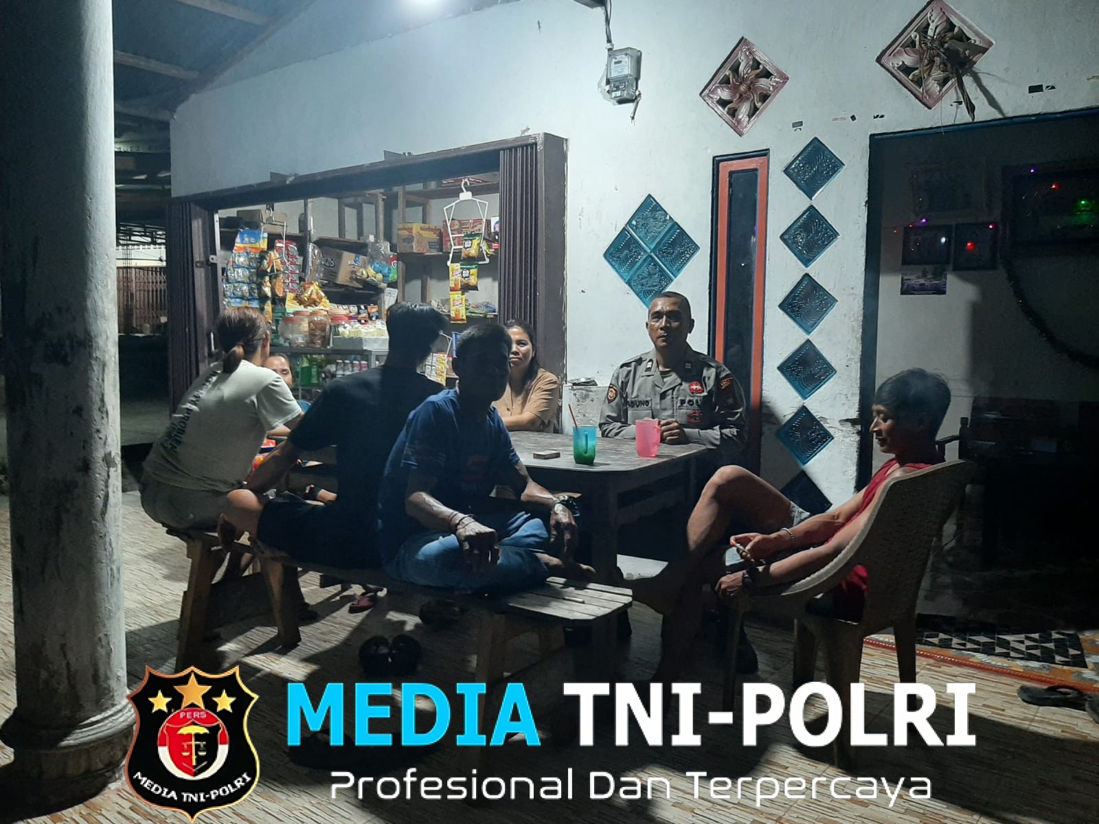 Dalam Patroli malam, Polisi Ajak Warga nya Selalu Waspada Kejahatan Pencurian