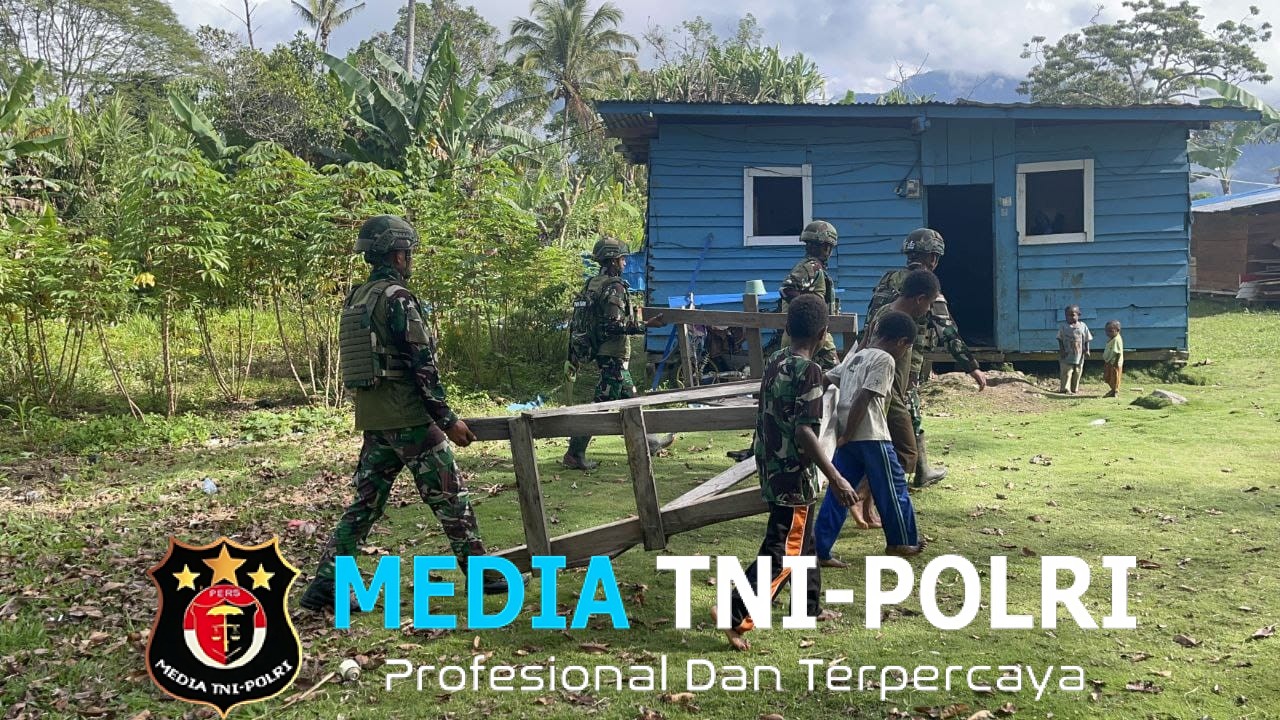 Penampungan Air Hujan Satgas Yonif 521/DY Menyambut Hari Natal Mendukung Kebutuhan Air di Lingkungan Gereja GIDI Siloam Gimbis