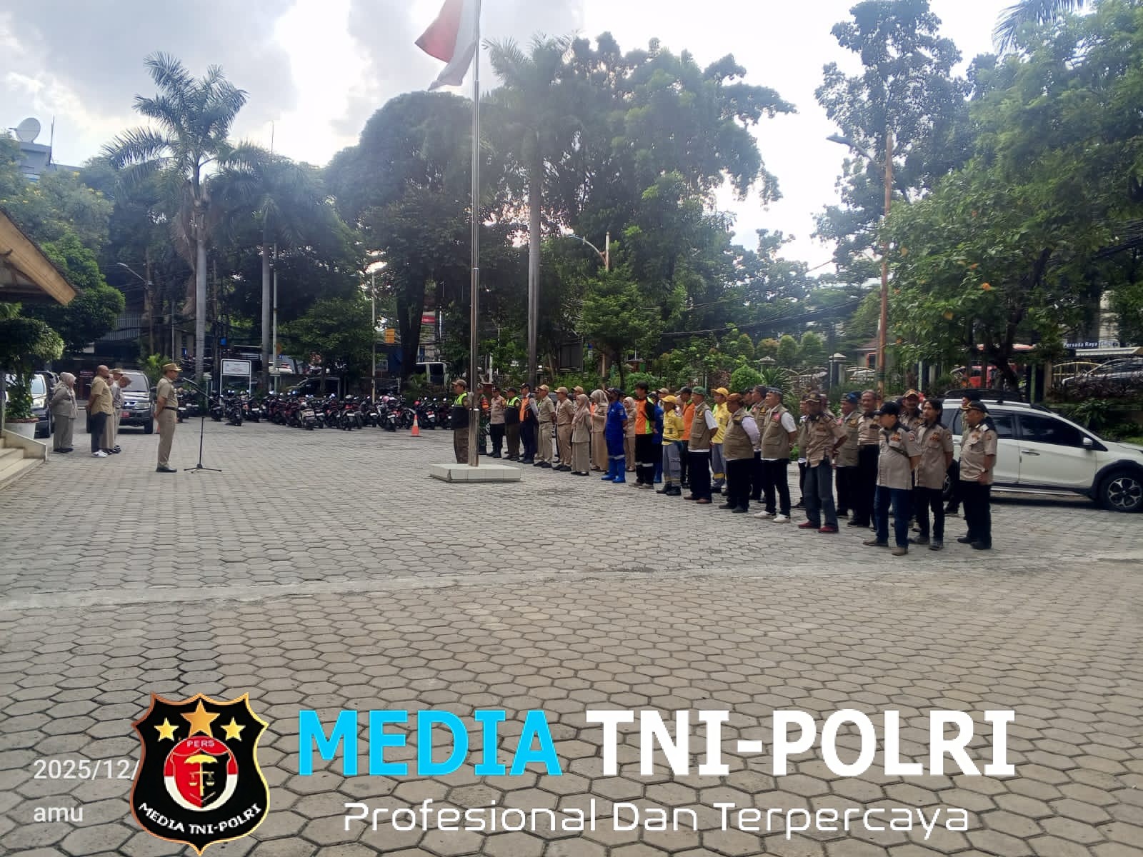 Apel Pengamanan Malam Natal dan Tahun Baru 2026 di Halaman Kecamatan Tebet