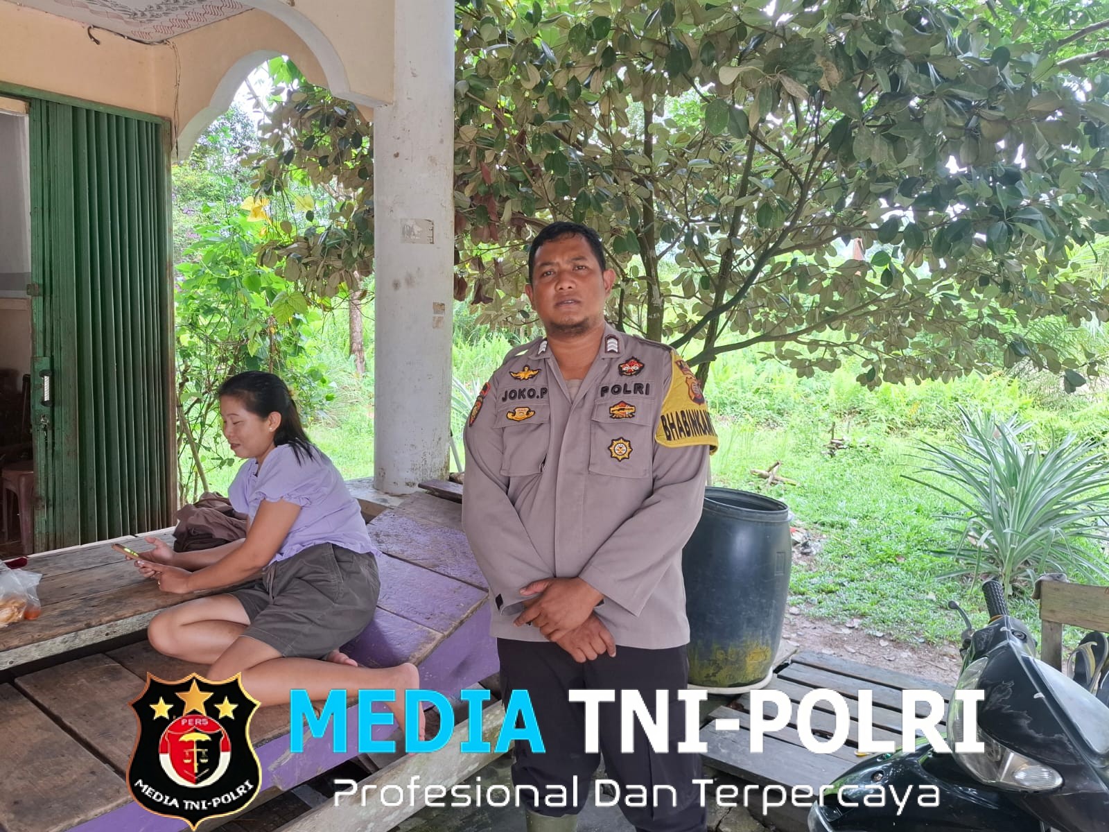 Patroli Kamtibmas Polsek Kuala Behe Jaga Keamanan Dan Kondusifitas di Lingkungan Masyarakat