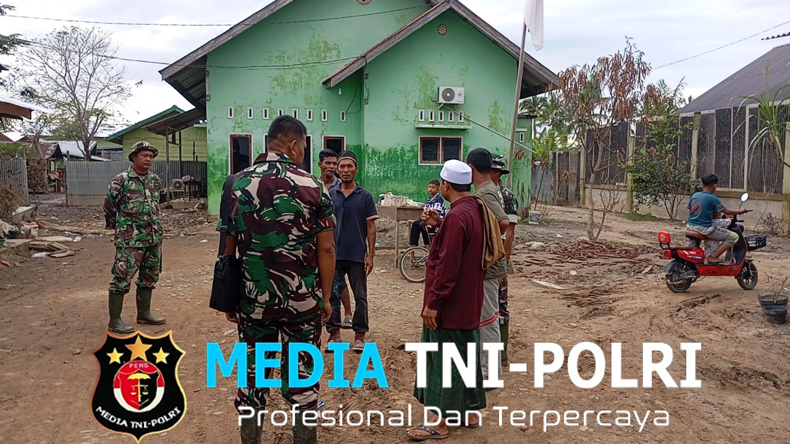 Kegiatan Karya Bakti di Dayah Bustanus Salam Malikul Saleh Pasca Hujan dan Banjir Bandang