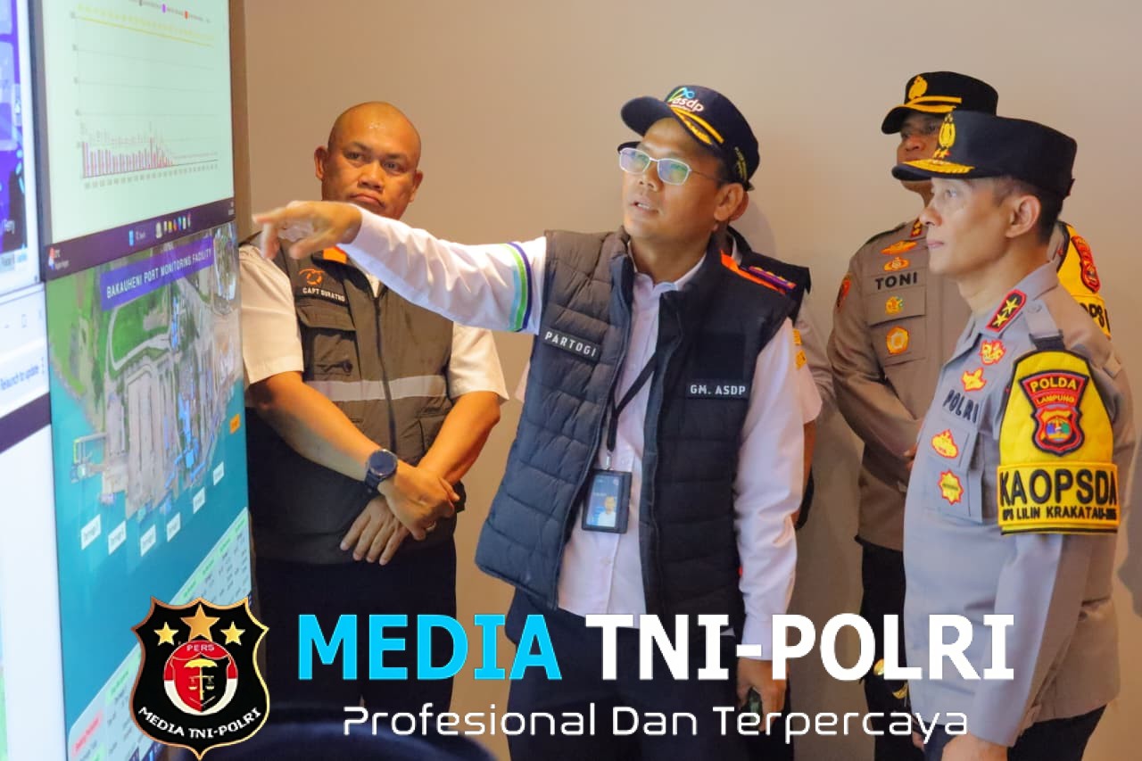 Kapolda Lampung Monitoring Langsung Traffic Dan Posko Terpadu Ops Lilin Krakatau 2025 Di Bakauheni