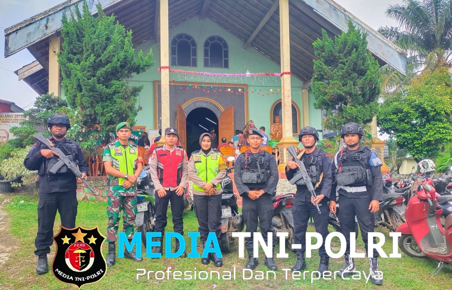 Babinsa Dukung Penuh Pengamanan Pos Ops Nataru 2025 di Desa Muara Belengo