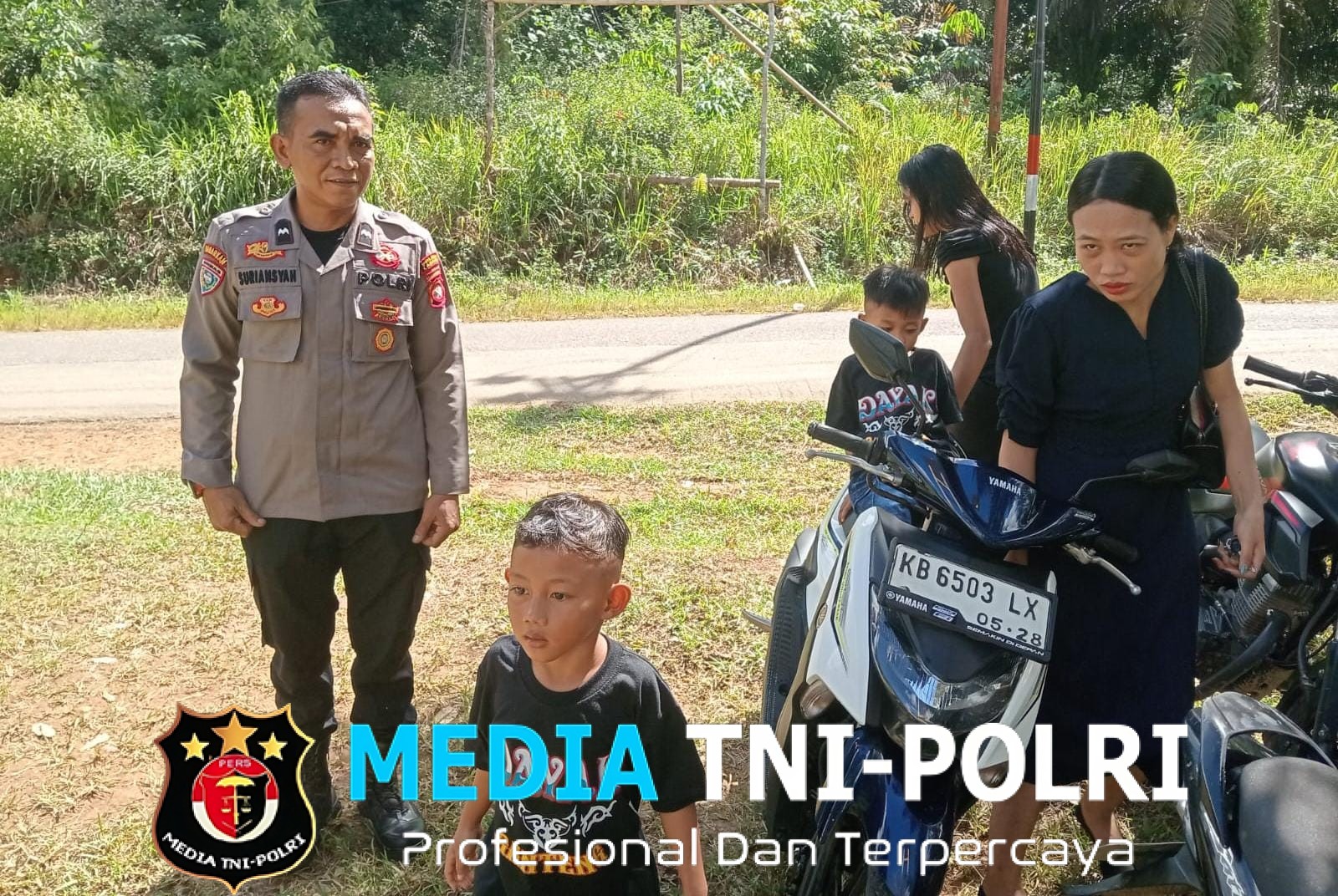 Humanis dan Bersahabat, Kanit Binmas Polsek Sebangki Sambangi Warga Lewat Patroli Dialogis
