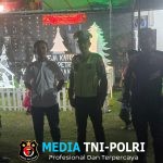 Polsek Mandor Dan Anggota Koramil Mandor Serta Pemuda Gereja Amankan Ibadah Malam Natal Di Gereja