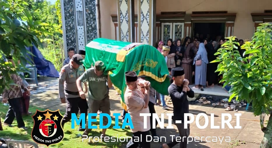 Kapolsek Kota Agung Takziah ke Rumah Duka Warga Pekon Kedamaian