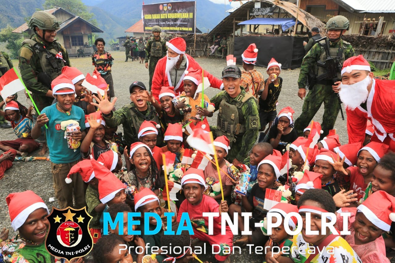 Pangkogabwilhan III Hadiri Tradisi Bakar Batu Bersama Masyarakat Dokome, Sambut Natal 2025