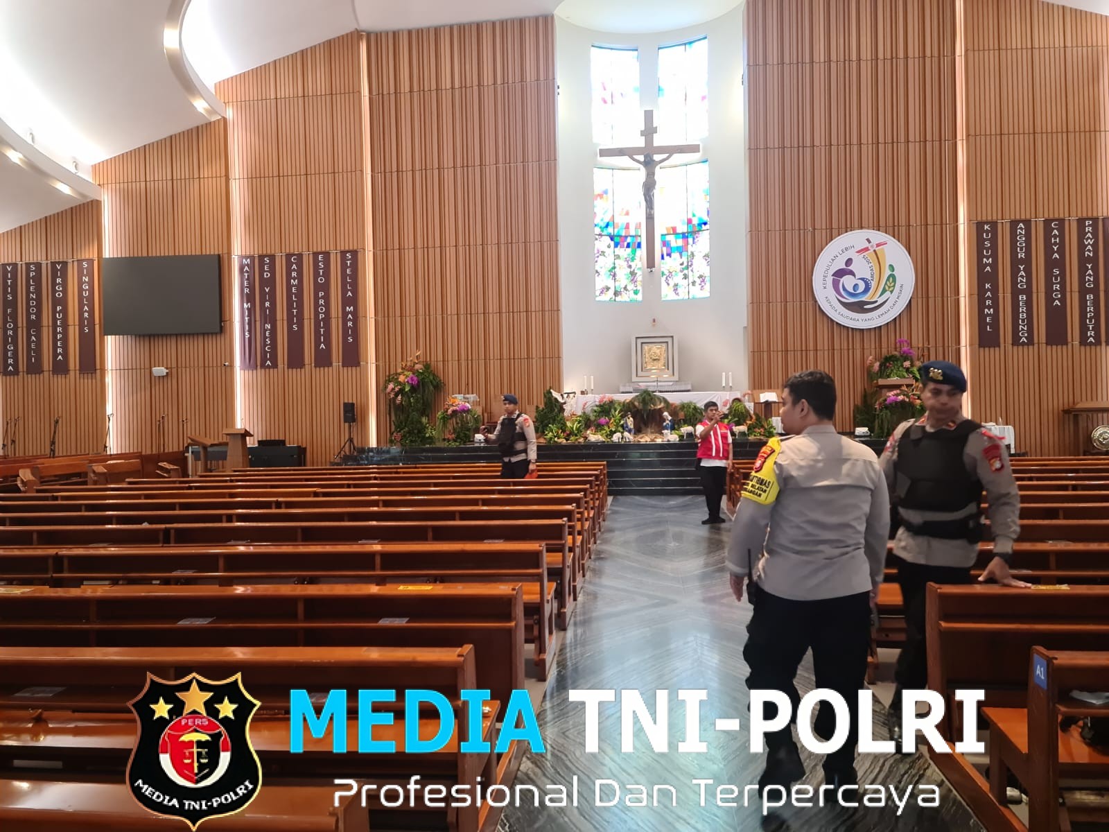 Gegana PMJ Laksanakan Sterilisasi Gereja Maria Kusuma Karmel Jelang Perayaan Natal 2025