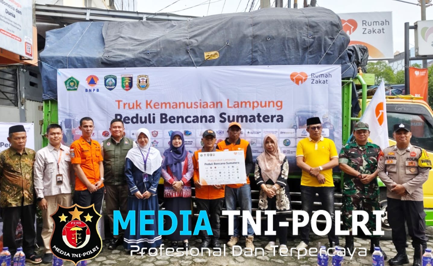 Rumah Zakat Lampung Berangkatkan Truk Kemanusiaan dan 3 Relawan untuk Penyintas Banjir Sumatera Barat