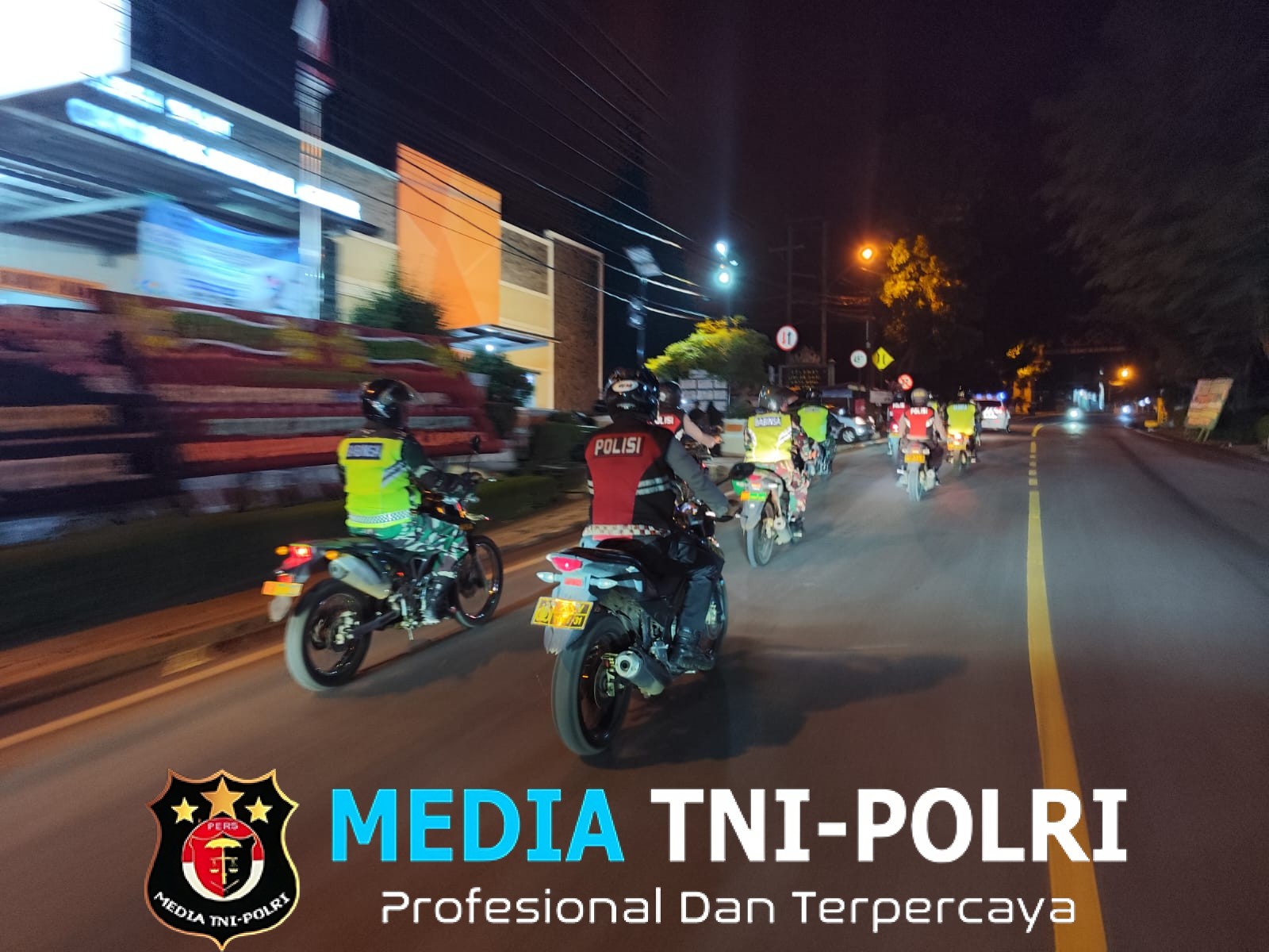 Jaga Kamtibmas Natal 2025 dan Jelang Tahun Baru 2026, Polres Lampung Utara Bersama Kodim 0412 Gelar Patroli Gabungan