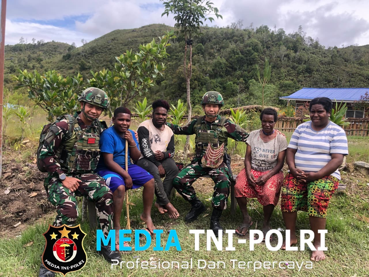 Pendekatan Teritorial Satgas Yonif 521/DY Menciptakan keamanan di Papua