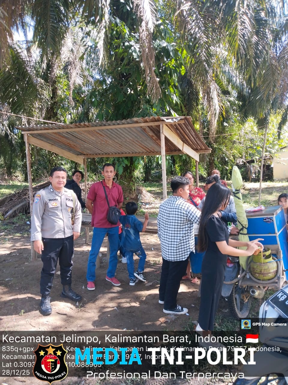 Polsek Ngabang Menyasar Terminal, Pusat Perbelanjaan, Serta Lokasi-lokasi Yang Dianggap Rawan Saat Berpatroli