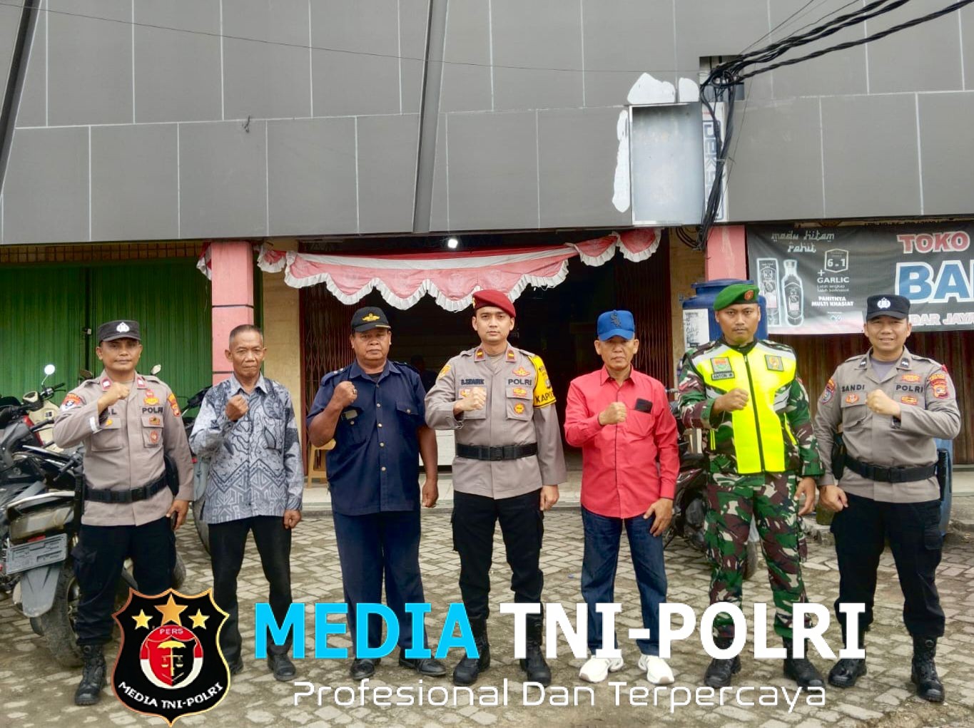 Operasi Lilin Krakatau 2025, Posyan Bandar Jaya Laksanakan Patroli Jalan Kaki di Pusat Keramaian