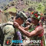 Bakar Batu Perekat Persaudaraan, Pangkogabwilhan III Letakkan Batu Pertama Gereja di Tomka