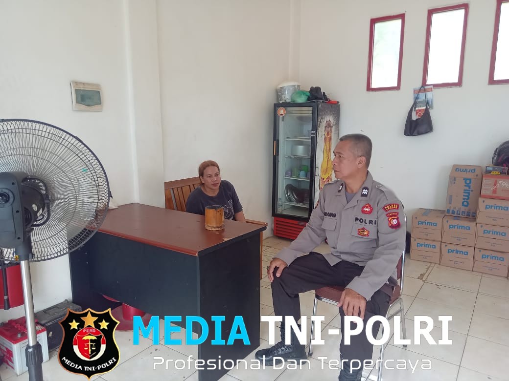 Patroli Siang yang Humanis, Polisi Ngobrol Santai Sambil Jaga Kamtibmas