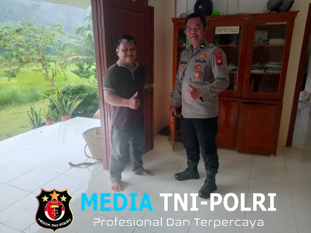 Pererat Kedekatan dengan Masyarakat, Polisi Lakukan Sambang Rumah Warga