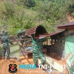 Satgas Gubencal Yonif 122/TS Melaksanakan Pembersihan Rumah Warga Akibat Longsor Di Desa Pagatan Pisang Kec Adian Koting