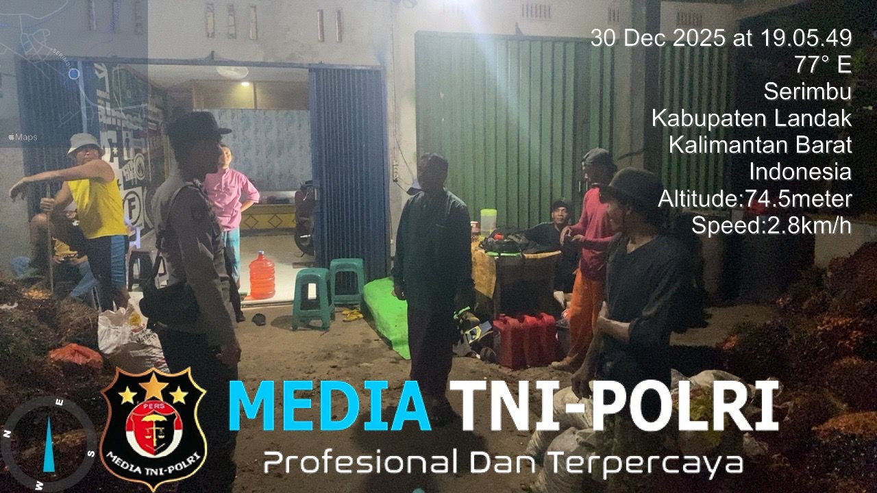 Cegah Kriminalitas, Polisi Lakukan Patroli Malam dan Beri Himbauan ke Warga