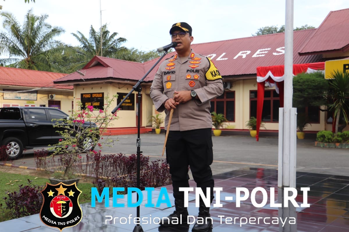 Kapolres Langkat Berikan Arahan Tegas dan Humanis Saat Apel Pam Lalin Malam Tahun Baru