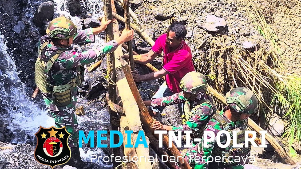 Jembatan Pedalaman di Ujung Timur Satgas Yonif 521/DY Mengimplementasikan Pendekatan Teritorial Mendukung Pembangunan Serta Kesejahteraan Rakyat Papua