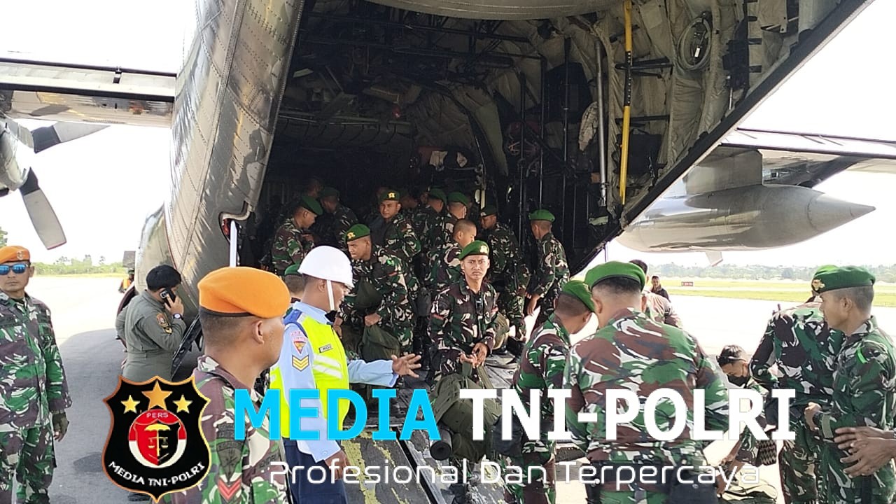 Pesawat Hercules C-130 TNI AU Tiba di Bandara Malikussaleh, Dukung Satgas Pascabencana