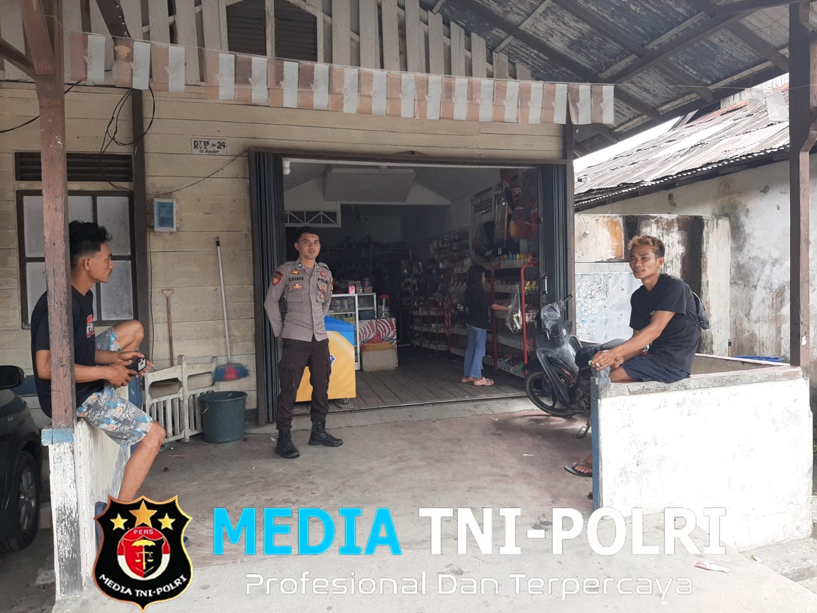Awal Tahun Penuh Semangat, Polisi Datangi Rumah Warga dalam Patroli Dialogis