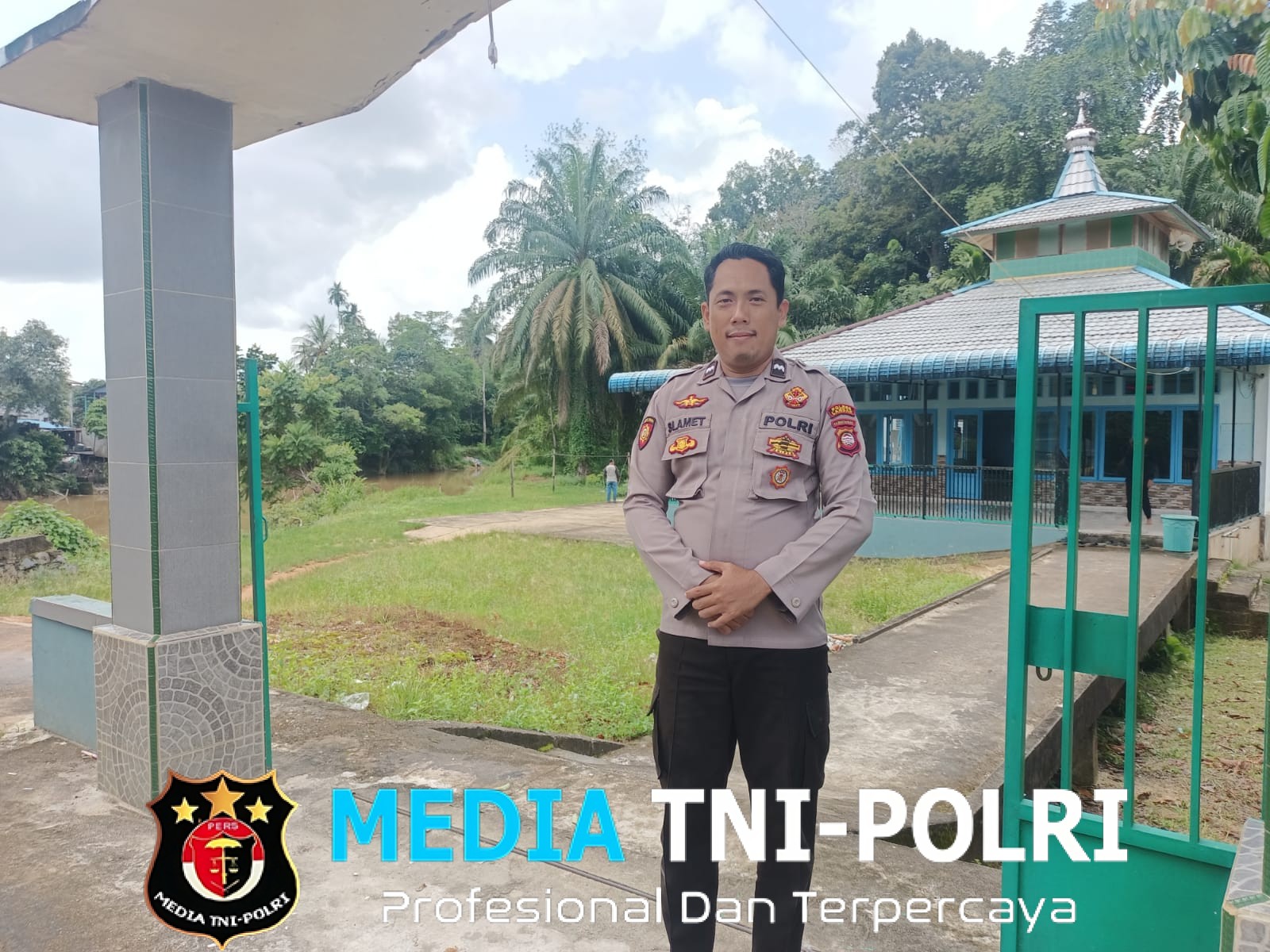 Pengamanan Sholat Jumat di Masjid Nurul Yaqin Berjalan Aman dan Kondusif