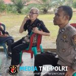 Beginilah Cara Polisi Dekat dengan Warganya, Senda Gurau Warnai Patroli Siang